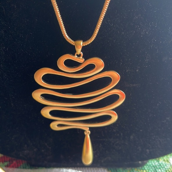 NWT Trina Turk necklace and bracket set - Picture 3 of 9